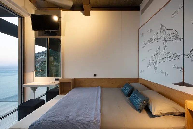 THE ROOMS